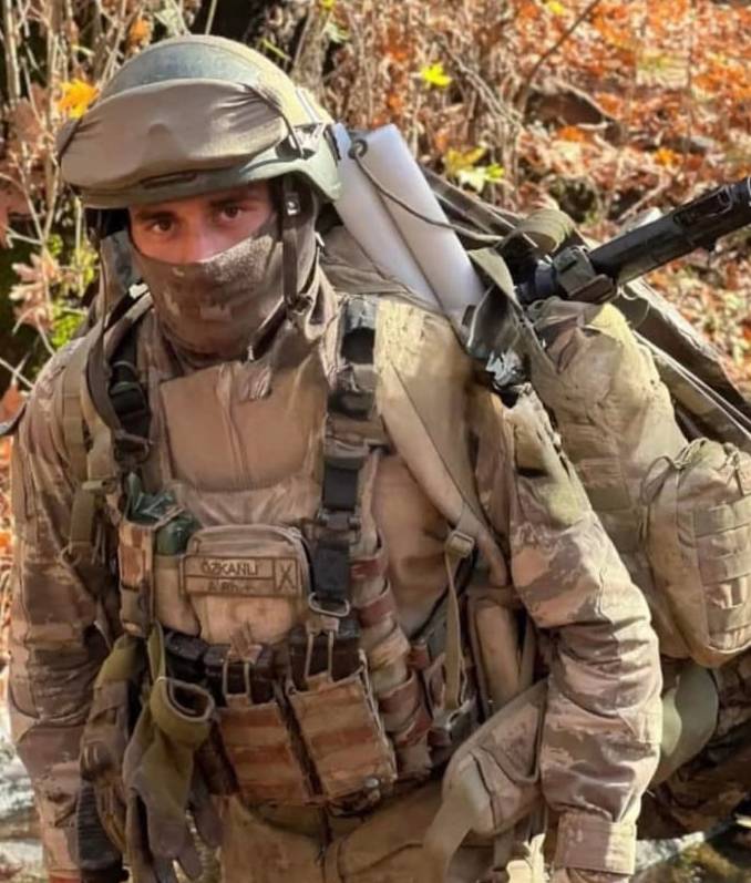 Türkiye’nin yüreğini yakan şehit Özkan Özkanlı’ya memleketinde acı veda 6